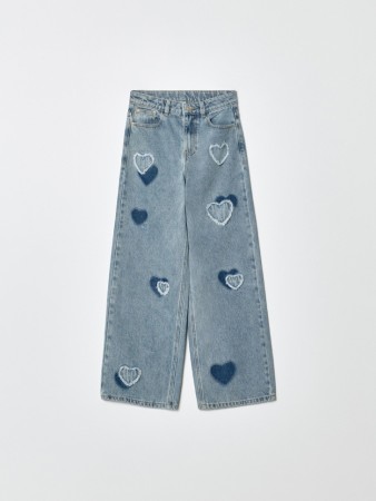 широкие джинсы с аппликацией для девочек фотография