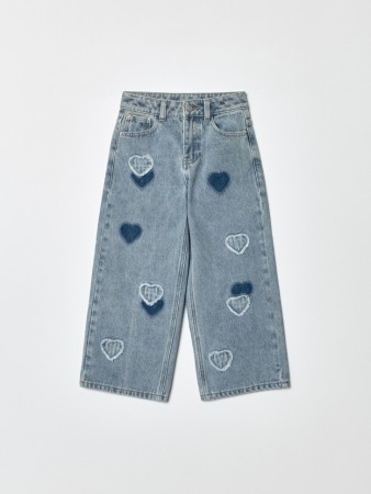 широкие джинсы с аппликацией для девочек фотография