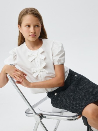 школьная блузка с бантиками для девочек фотография