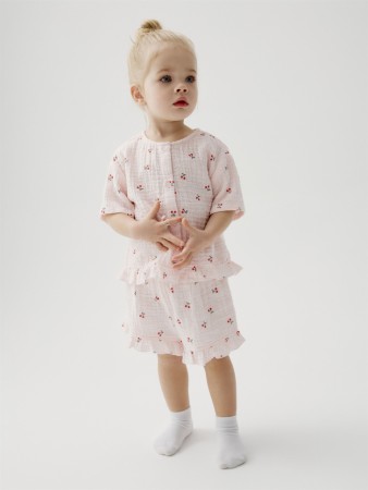 шорты из муслина для малышей фотография