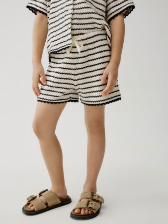 шорты в полоску из ажурного трикотажа для девочек - детская одежда для детей 