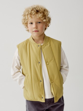 стеганый дутый жилет для мальчиков фотография