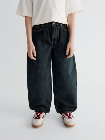 свободные джинсы багги для мальчиков фотография