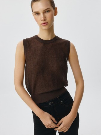 топ из фактурной пряжи фотография