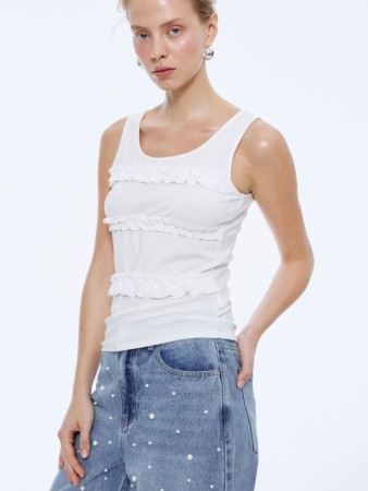 топ с рюшами в рубчик фотография