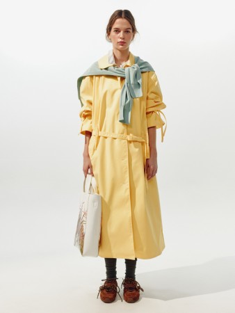 тренч с ремешком и завязками из линейки  young - детская одежда, обувь и аксессуары для всех возрастов однобортная 