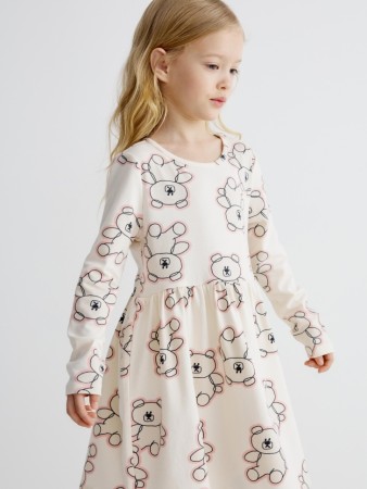 трикотажное платье с принтом для девочек фотография