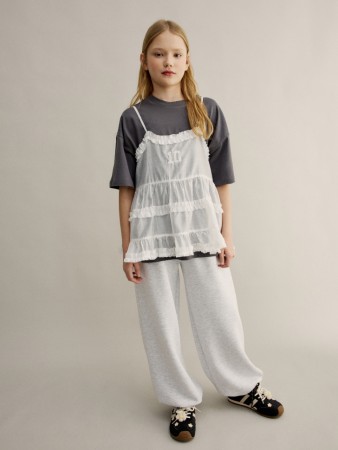 трикотажные брюки оверсайз для девочек фотография