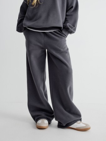 трикотажные широкие брюки для девочек фотография