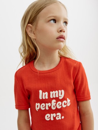 укороченная футболка с принтом для девочек - детские футболки прилегающие 