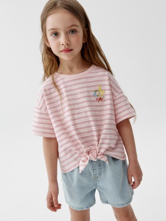 укороченная футболка в полоску с узлом для девочек фотография