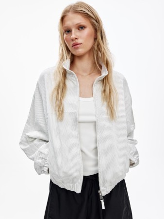 укороченная куртка с воротником стойкой - женские куртки с воротником-стойкой 