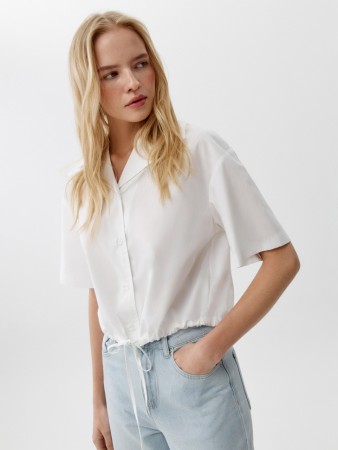 укороченная рубашка из смесового хлопка и тенселя фотография