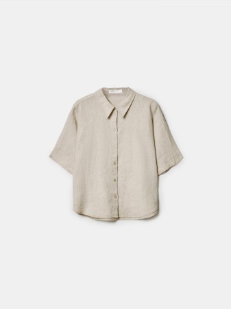укороченная рубашка оверсайз из льна фотография