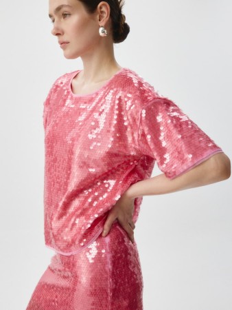 укороченный топ с пайетками фотография