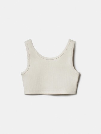 укороченный топ в рубчик девочек фотография