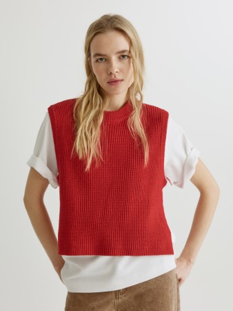 укороченный вязаный жилет - жилеты хлопковые 