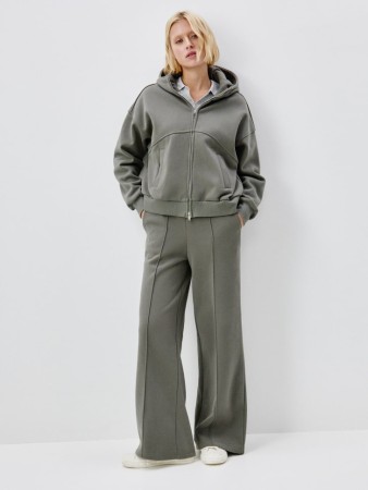 утепленные брюки из футера фотография