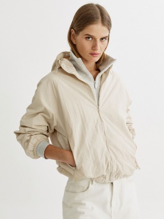 влагонепроницаемая ветровка из жатой ткани - женские куртки длинные 