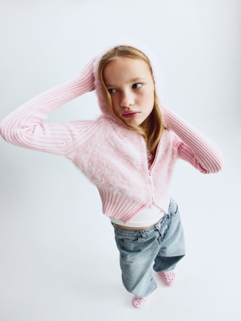 вязаная толстовка для девочек фотография