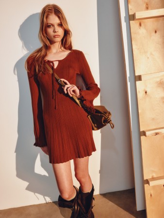 вязаное мини платье из линейки  young - детская одежда, обувь и аксессуары для всех возрастов премиальная 