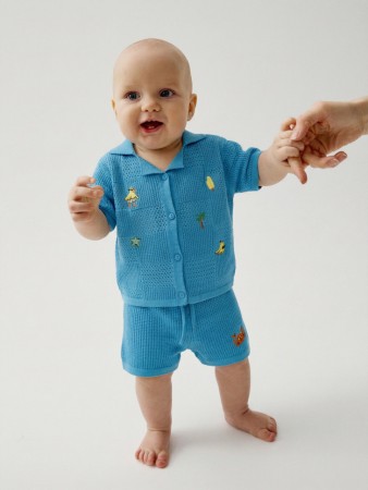 вязаные шорты кроше с вышивкой для малышей фотография