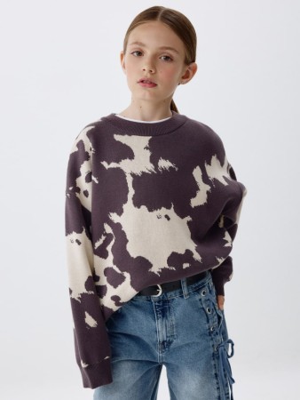 вязаный джемпер оверсайз с принтом для девочек фотография