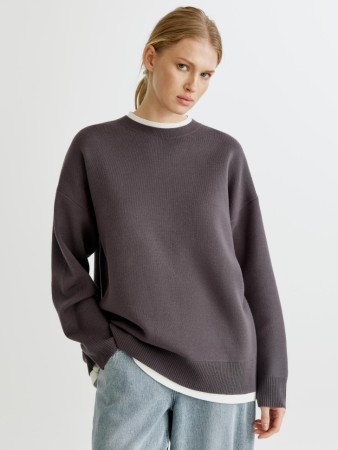 вязаный джемпер с многослойным эффектом фотография