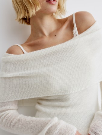 вязаный джемпер с содержанием мохера и шерсти фотография