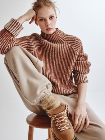 вязаный джемпер с содержанием шерсти из линейки  young - детская одежда удлиненная 