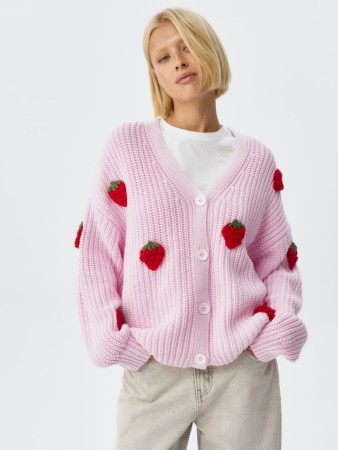 вязаный кардиган с объемным декором - женская одежда объемная 