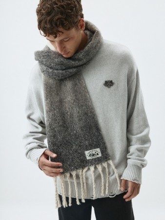 вязаный шарф из коллаборации  x союзмультфильм фотография