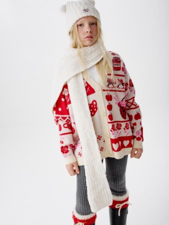 вязаный шарф из синели для девочек фотография