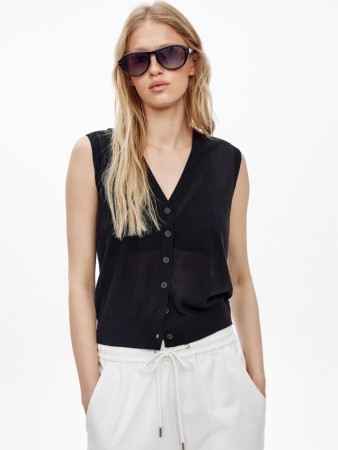 вязаный жилет из смесового лиоцелла с содержанием льна - верхняя одежда из лиоцелла 
