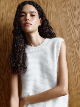 вязаный жилет из смесовой шерсти премиум качества - женская верхняя одежда с вырезом 