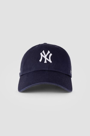 бейсболка sporty&rich модель yankees serif - женские аксессуары sporty & rich 