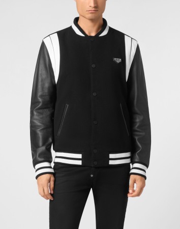 бомбер  фотография