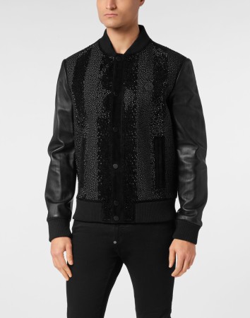 бомбер  - верхняя одежда американская 