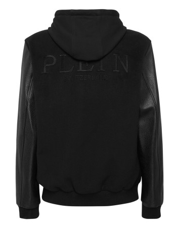 бомбер  - верхняя одежда американская 