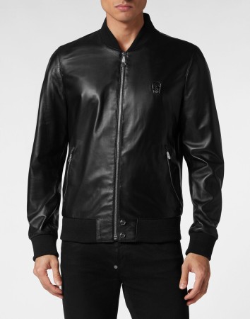 бомбер  фотография