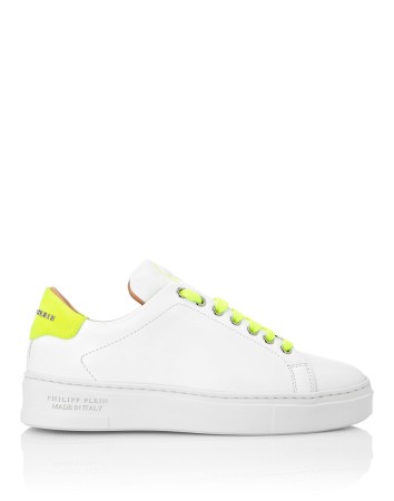 ботинки  - женская обувь на клепках 