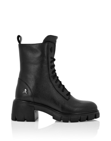 ботинки  - женская обувь на клепках 