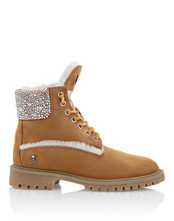 ботинки  - женская обувь на клепках 