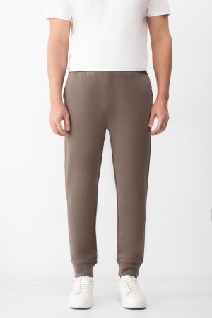 брюки  - мужская одежда зауженная 