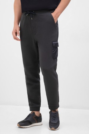 брюки  - мужская одежда на шнурках 