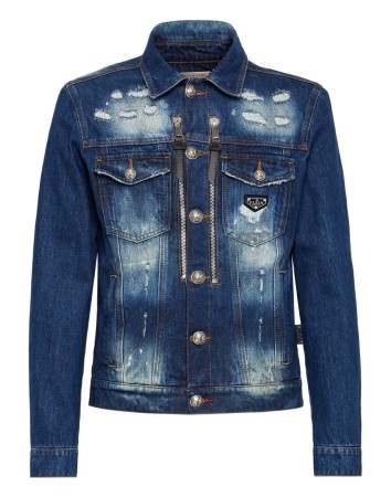 джинсовая куртка  - верхняя одежда для взрослых 