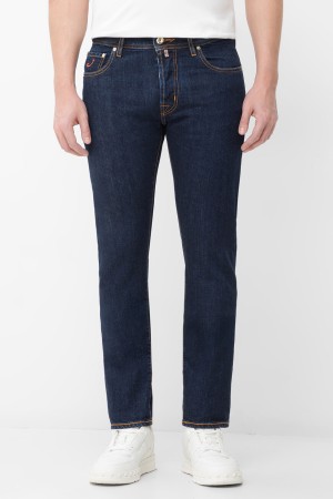 джинсы  модель из лимитированной коллекции фотография