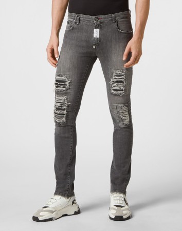 джинсы прямые и зауженные  фотография