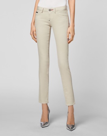 джинсы зауженные  фотография