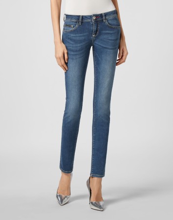 джинсы зауженные  фотография